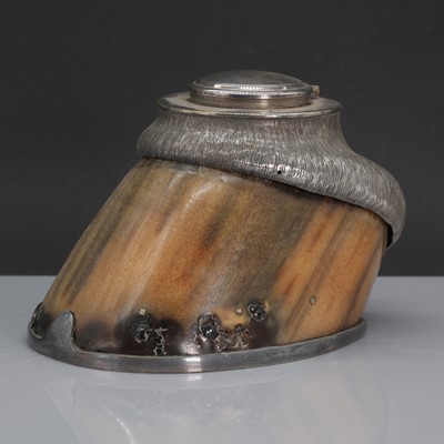 Lot 256 - A silver plated hoof inkwell