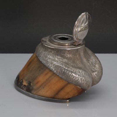 Lot 256 - A silver plated hoof inkwell