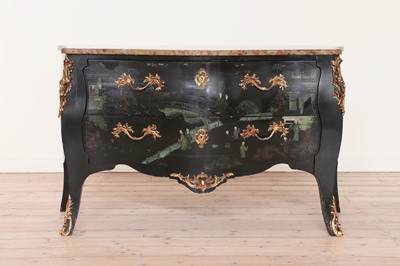 Lot 197 - A Louis XV-style lacquered commode