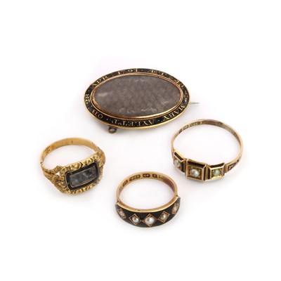 Lot 7 - A small collection of Georgian and Victorian mourning jewellery