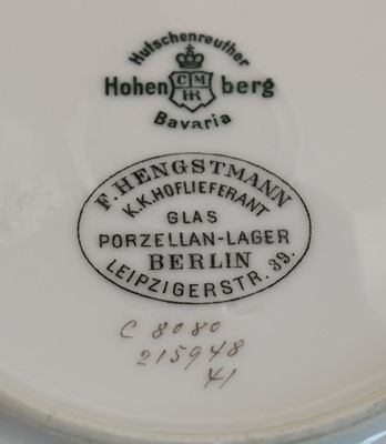 Lot 162 - A Hohenberg porcelain dinner service