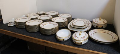 Lot 162 - A Hohenberg porcelain dinner service