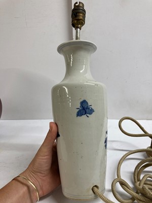 Lot 129 - A Chinese blue and white porcelain vase