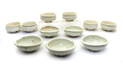 Lot 108 - A collection of five Japanese bowls