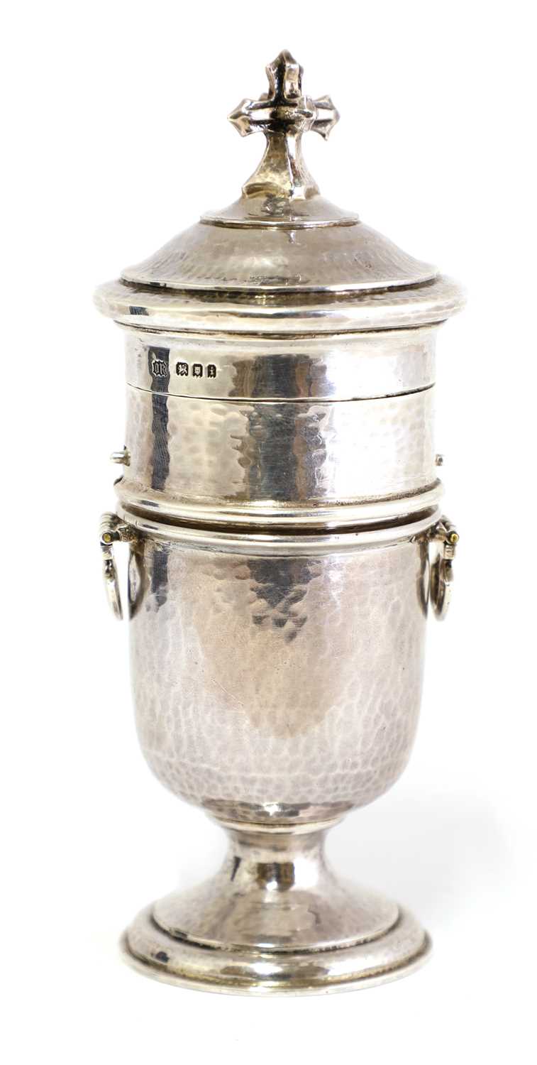 Lot 116 - An Arts and Crafts silver travelling pyx