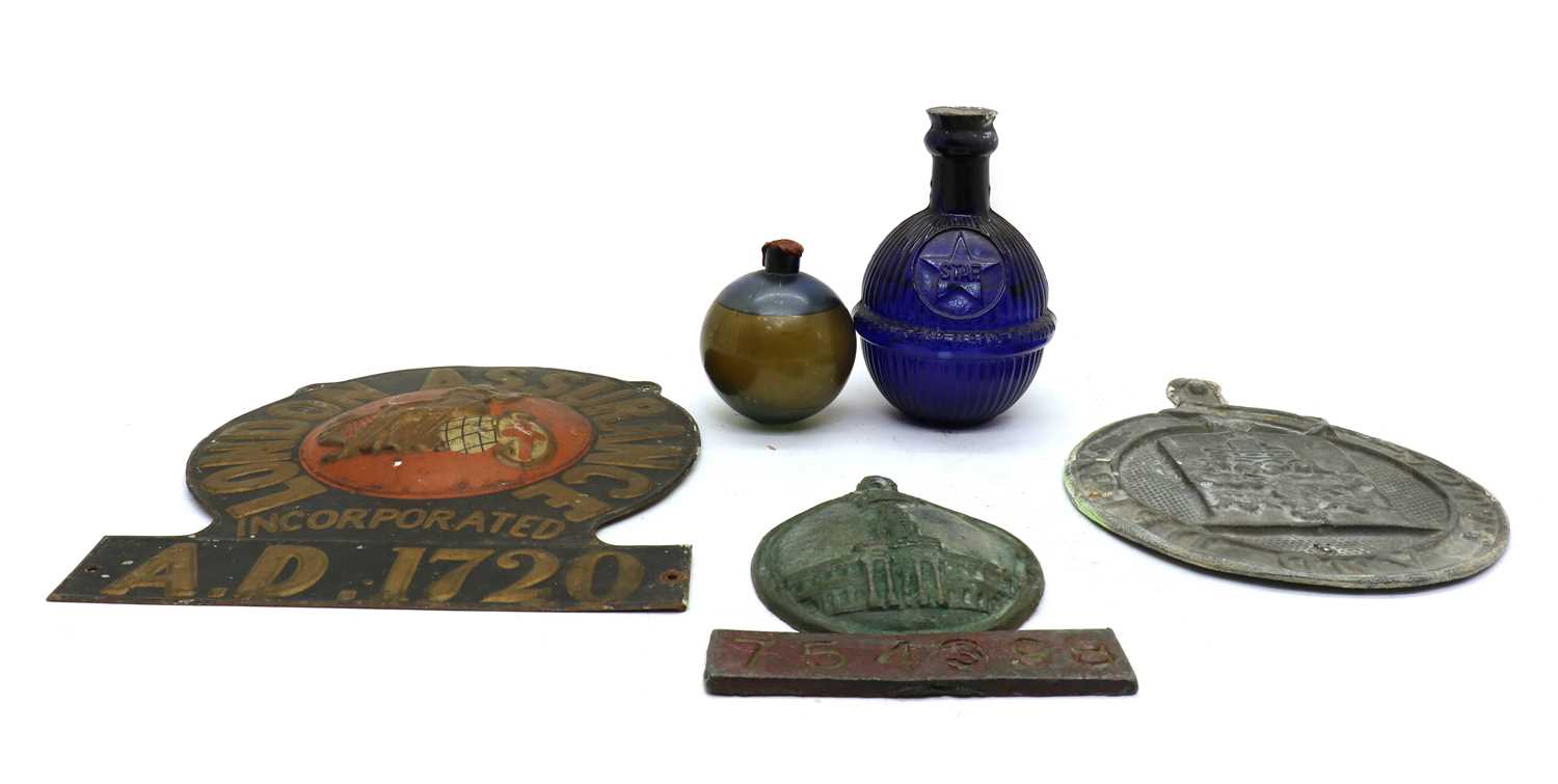 Lot 175 - A Harden Star glass fire grenade