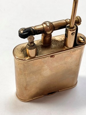 Lot 61 - An Art Deco 9ct gold Dunhill lighter