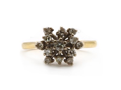 Lot 58 - An 18ct gold diamond cluster ring
