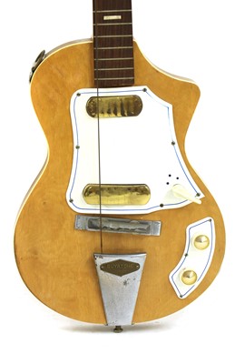 Lot 184 - A Guyatone LG-50 electric guitar