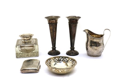 Lot 34 - A collection of silver items