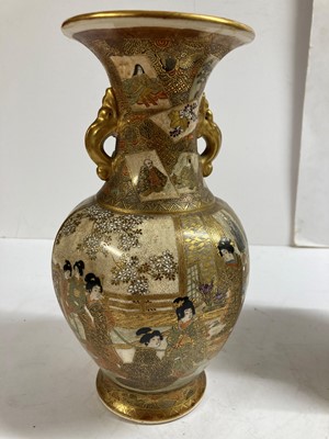 Lot 140 - A pair of Japanese Satsuma ware vases