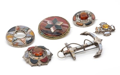 Lot 13 - A collection of Scottish hardstone brooches