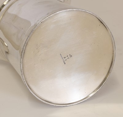 Lot 175 - An American Art Deco silver-plated cocktail shaker