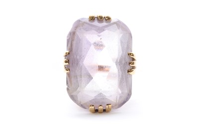 Lot 183 - A gold single stone amethyst ring