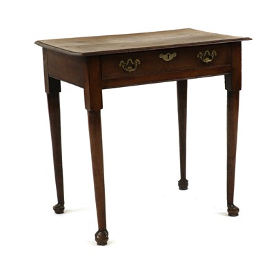 Lot 418 - An oak side table