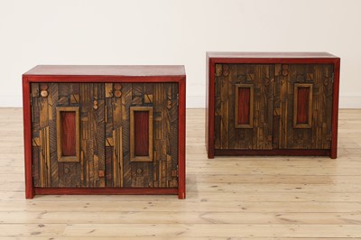Lot 422 - A pair of stained oak side cabinets