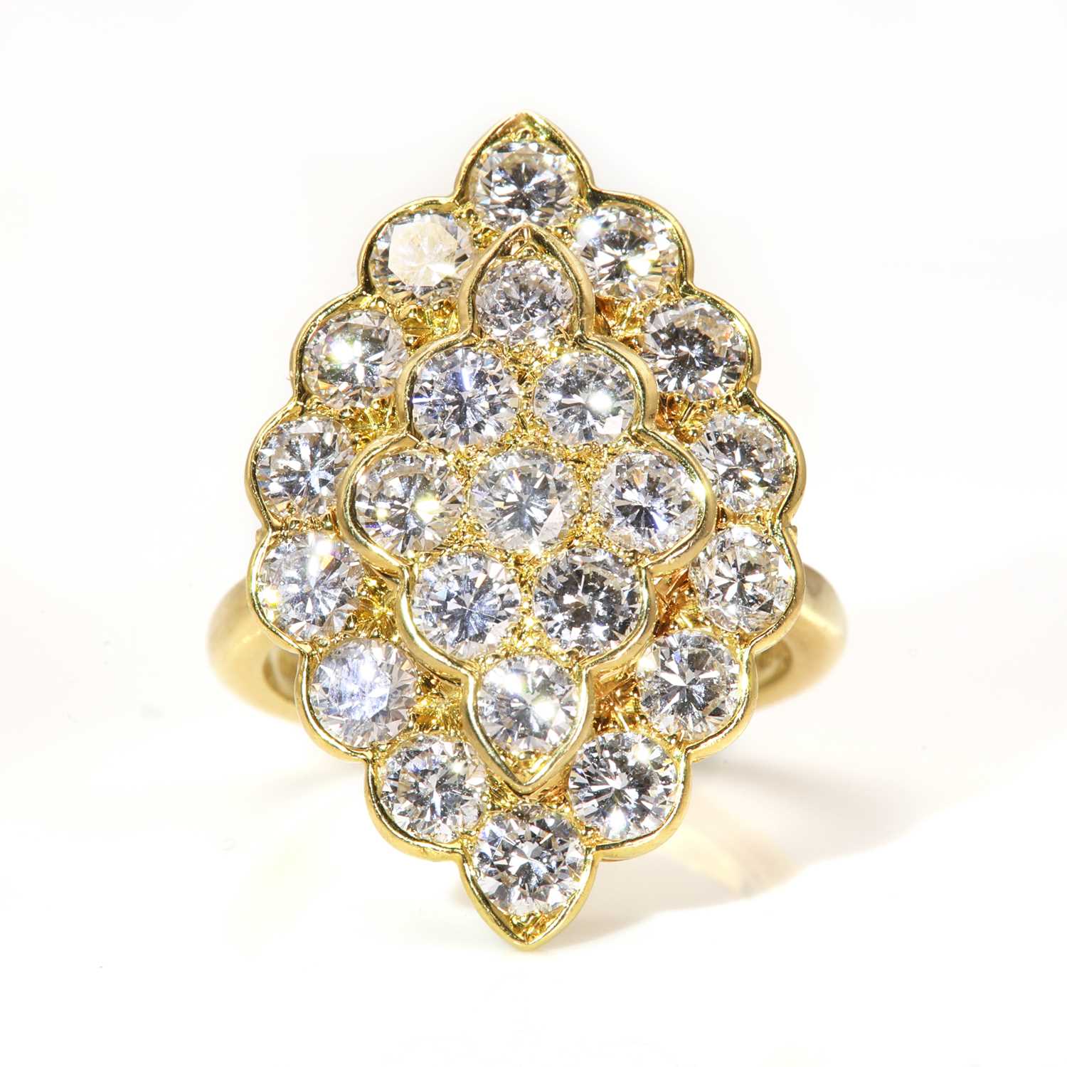 Lot 55 - An 18ct gold marquise shaped diamond cluster