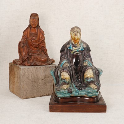 Lot 269 - A Chinese fahua-glazed pottery figure
