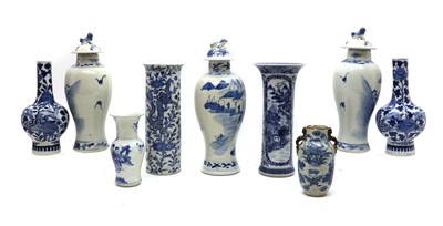 Lot 87 - A collection of Chinese blue and white