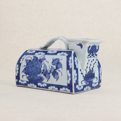 Lot 33 - A Chinese blue and white bourdaloue