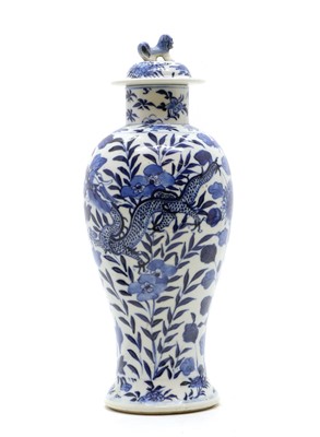 Lot 86 - A Chinese blue and white vase