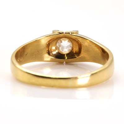 Lot 71 - An 18ct gold gentlemen's single stone diamond ring