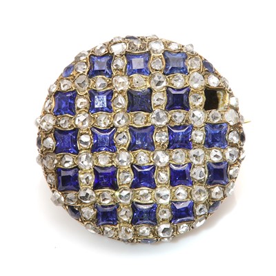 Lot 53 - A Victorian sapphire and diamond circular cluster brooch