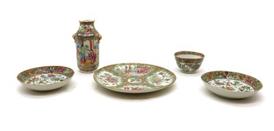 Lot 76 - A collection of Chinese Canton enamelled famille rose