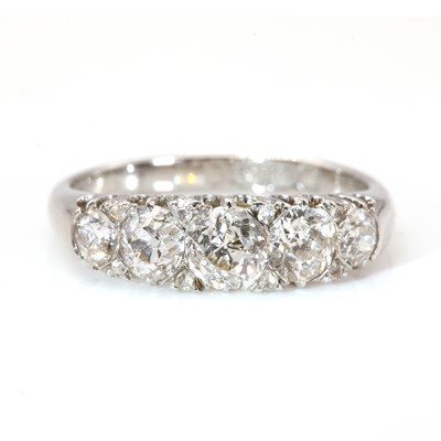 Lot 67 - A Victorian 18ct gold five stone diamond ring