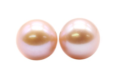 Lot 210 - A pair of gold cultured freshwater pearl stud earrings