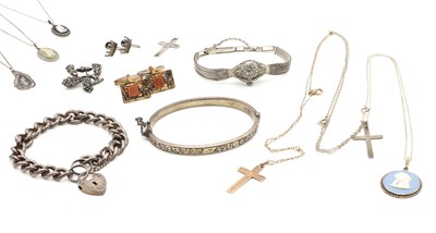 Lot 293 - A collection of silver jewellery