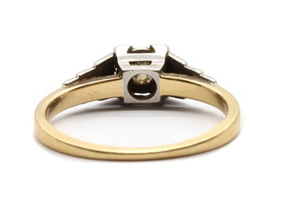 Lot 47 - A gold single stone diamond ring