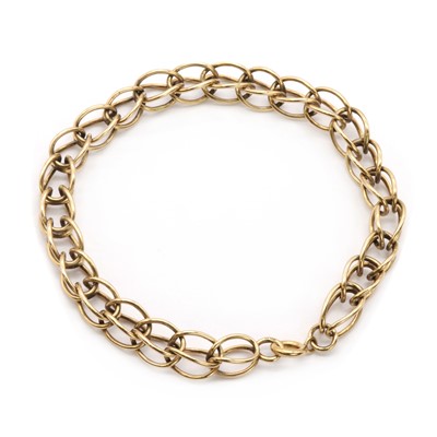 Lot 166 - A 9ct gold bracelet