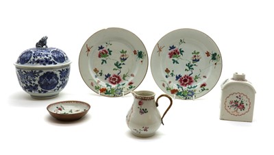 Lot 240 - A collection of Chinese porcelain