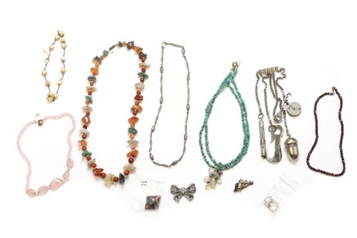 Lot 300 - A large collection of costume jewellery