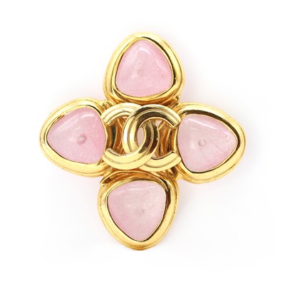 Lot 1100 - A Chanel gold plated brooch