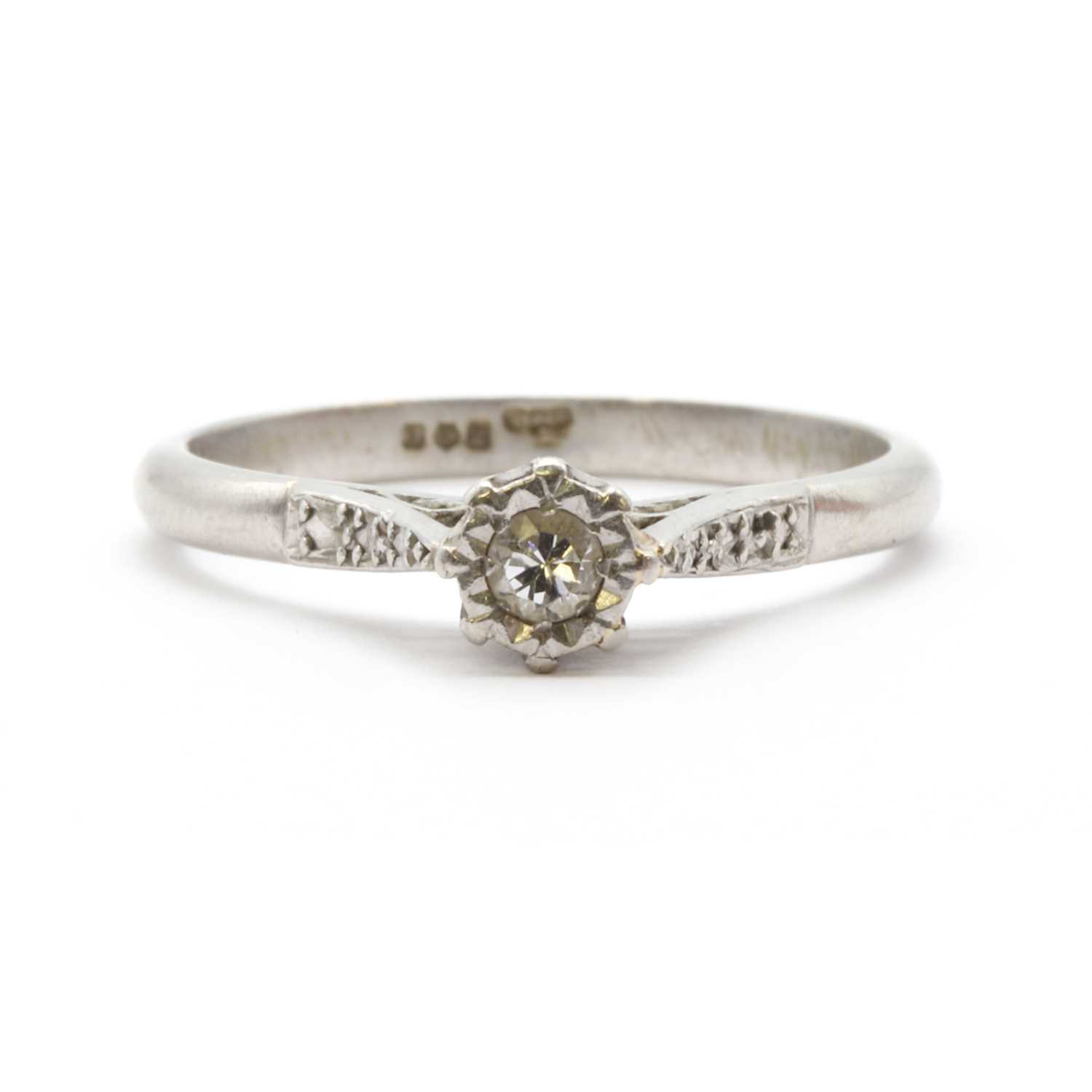 Lot 88 - A platinum single stone diamond ring