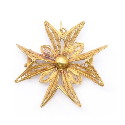 Lot 248 - A gold Maltese filigree cross brooch/pendant
