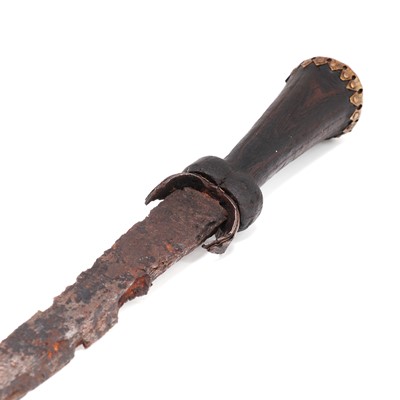 Lot 153 - A medieval 'ballock' dagger