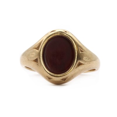 Lot 342 - A 9ct gold cornelian signet ring, by Charles Green and Sons
