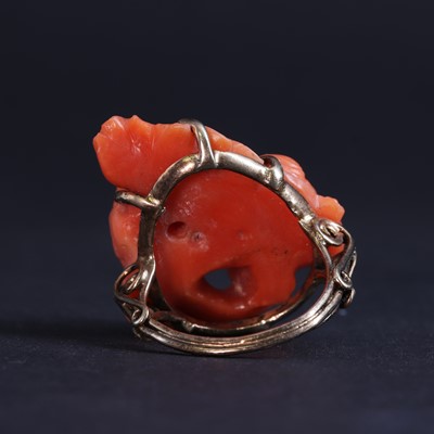 Lot 105 - A Sicilian Trapani red coral carving