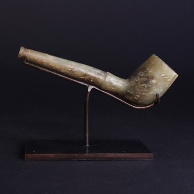 Lot 43 - A Zulu carved soapstone pipe