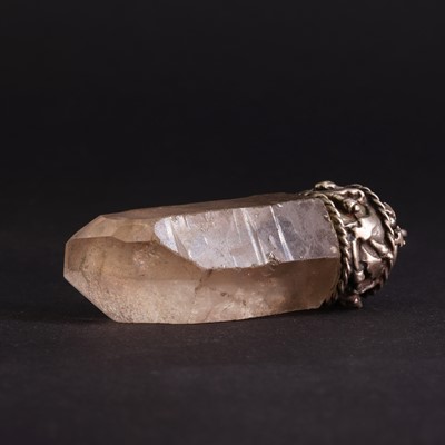 Lot 23 - A rock crystal finger or 'charivari'