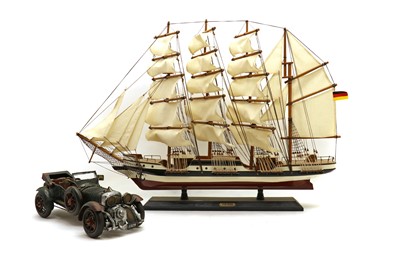 Lot 325 - A scale model of HMS Endeavour