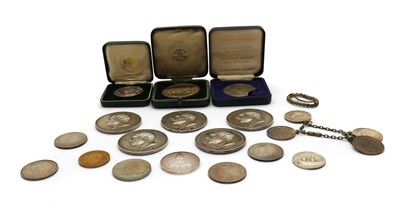 Lot 154 - A collection of medals and coins
