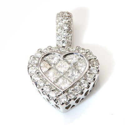 Lot 359 - An 18ct white gold diamond set heart pendant