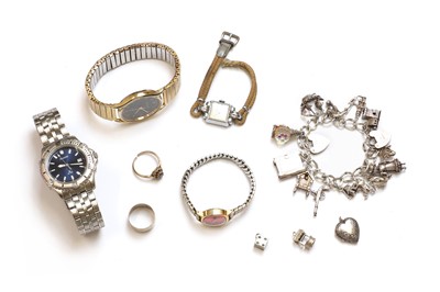 Lot 338 - A collection of jewellery