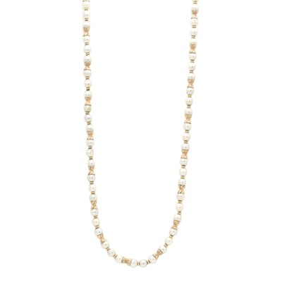 Lot 176 - A single row uniform cultured pearl necklace