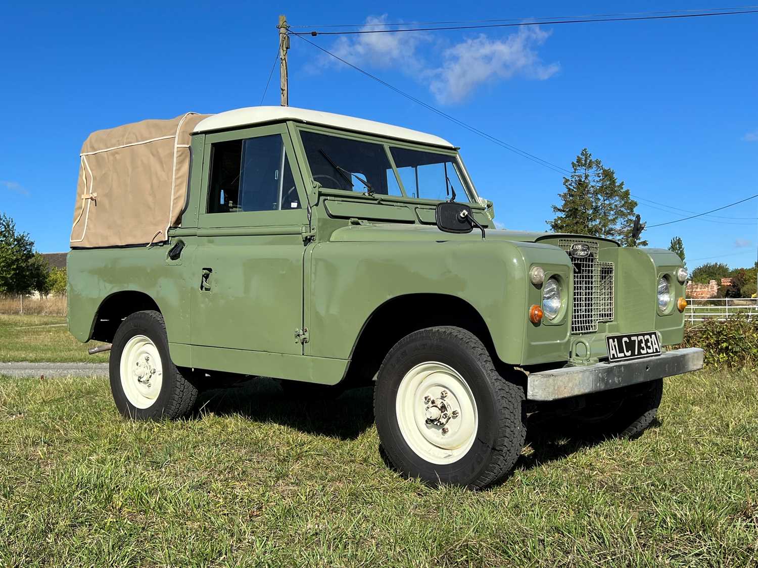 Lot 3 - A 1963 Land Rover 88 Series IIa as used in the