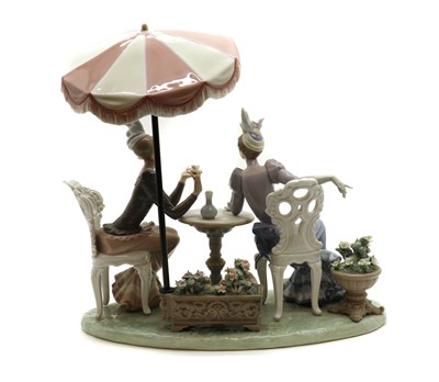 Lot 193 - A Lladro porcelain 'Cafe de Paris' figure group